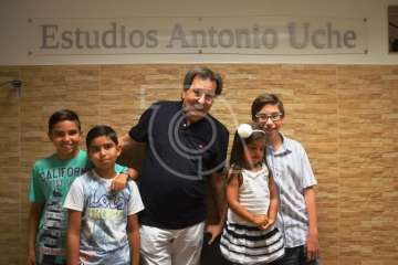 PCL Radio estrena programación e inmortaliza a Antonio Uche (Foto TA)